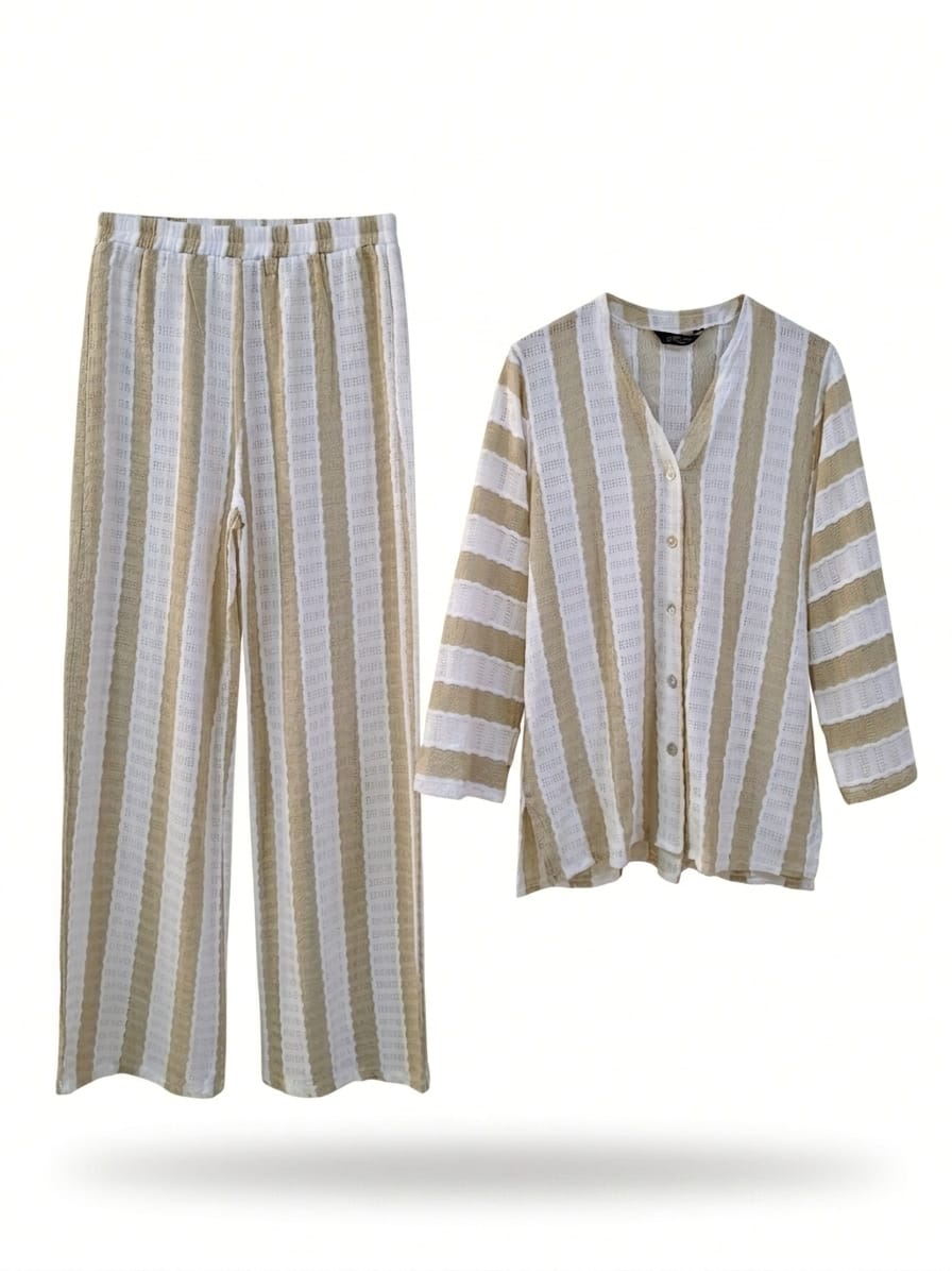 High-Waisted Wide-Leg Tailored Trousers with a D-Ring Fabric Bel